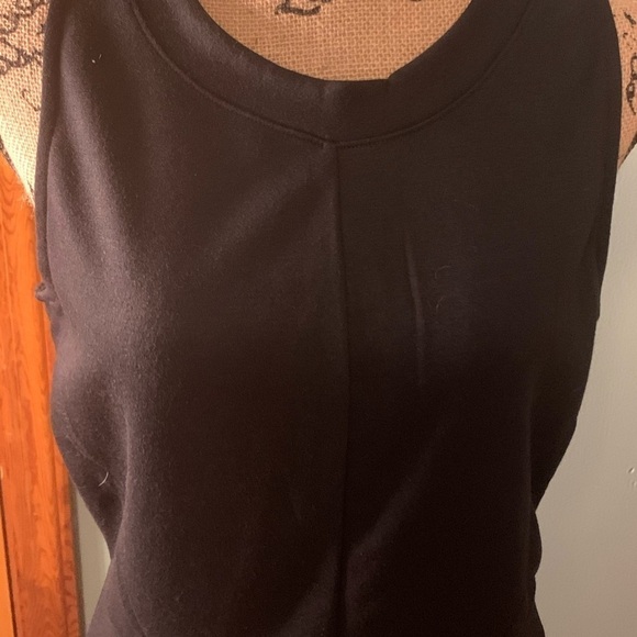 Black sleeveless dress - Picture 2 of 4